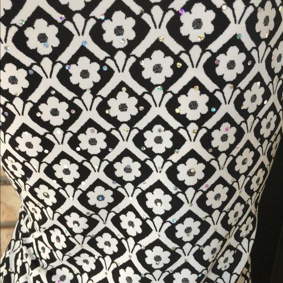 WET SEAL butterfly sleeve top - Picture 5 of 6